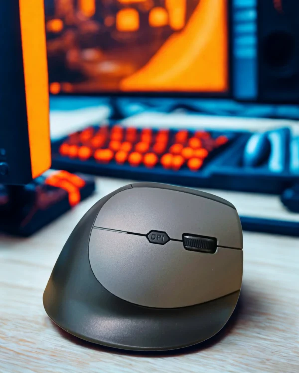 Neelovative Vertical Wireless Mouse - Image 2