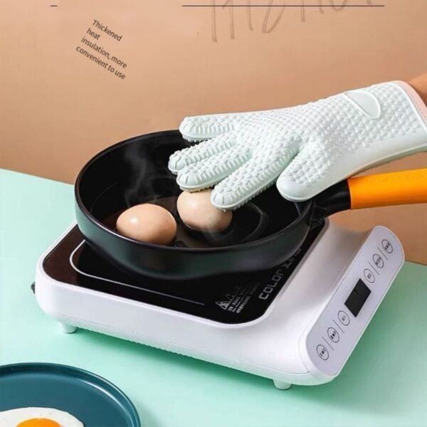 5 Layer Silicon Gloves - Image 3
